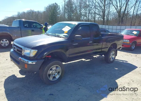 1999 Toyota Tacoma z USA, uszkodzony, nr VIN 4TAWN72N9XZ440491